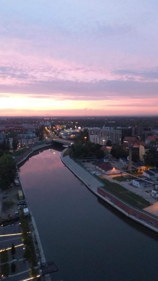 Atal Towers Prywatny Apartament Apartment Wroclaw Bagian luar foto